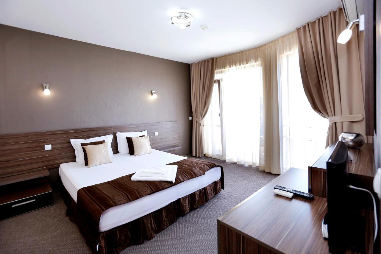 Coral Hotel 포마리 외부 사진
